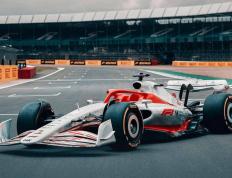 开云体育登录-哈斯车队翻盘梅赛德斯，塞恩斯带队取胜