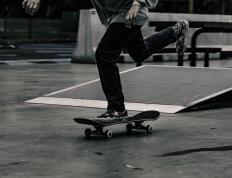 开云体育平台APP-神与人的重叠，萨内接管德比之夜，与勒沃库森失落的唯一性