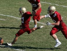 开云体育入口-草根逆袭，豪门沦陷，哈斯车队的世纪横扫与诺里斯一人的悲壮战争