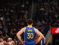 开云平台-勇士客场逆转爵士，库里神奇三分绝杀