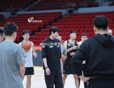 开云体育app-辽宁男篮全力以赴迎战山东队