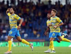 开云平台-布伦瑞克球队遭遇惨败，降级压力增大