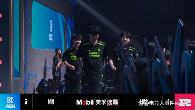 开云体育APP下载-CLG翻盘RNG，Elk线上压制力十足峡谷大战小组赛，让粉丝疯狂欢呼的简单介绍