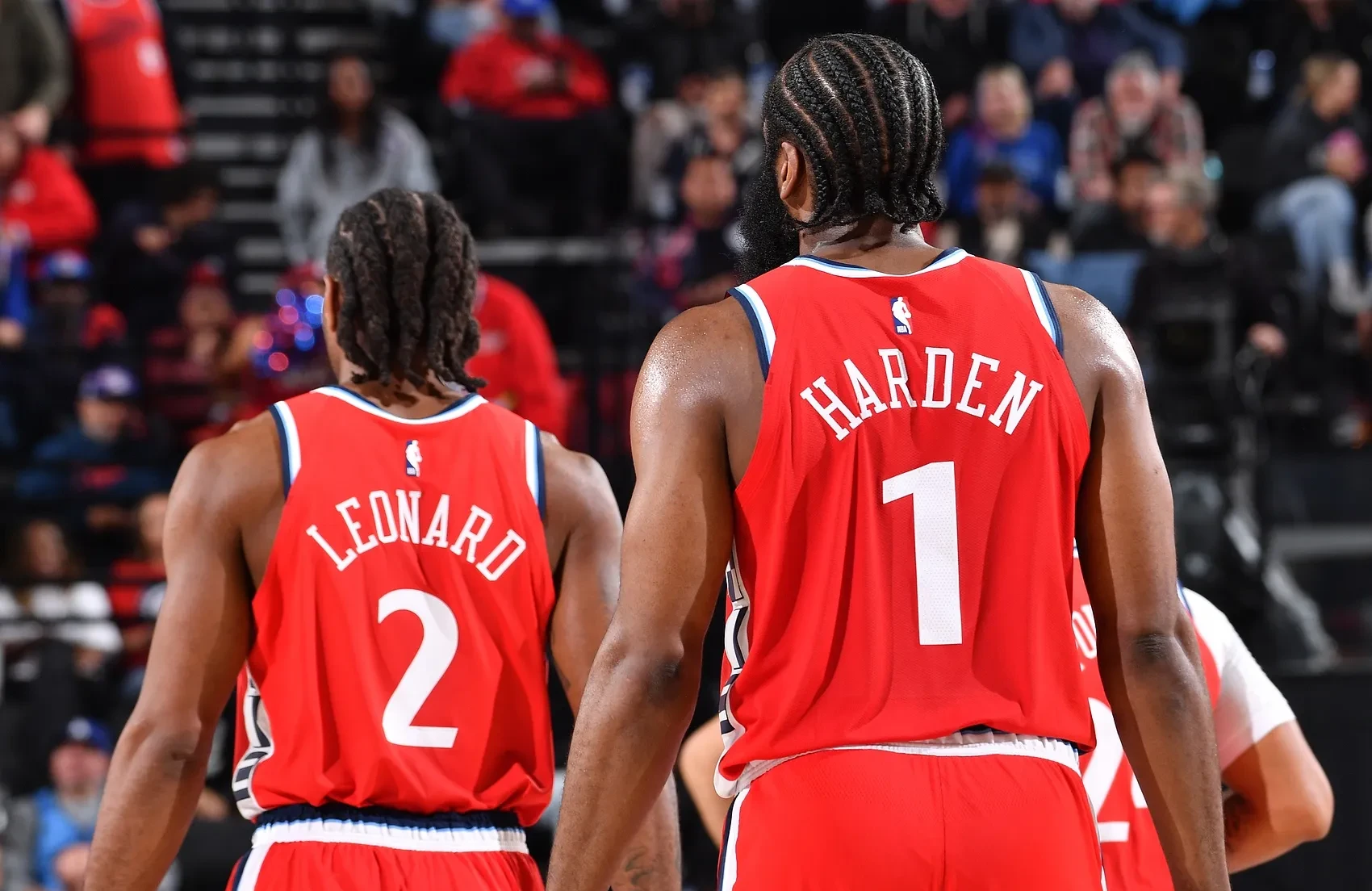 开云官方app入口-哈登带领76人晋级次轮创造历史