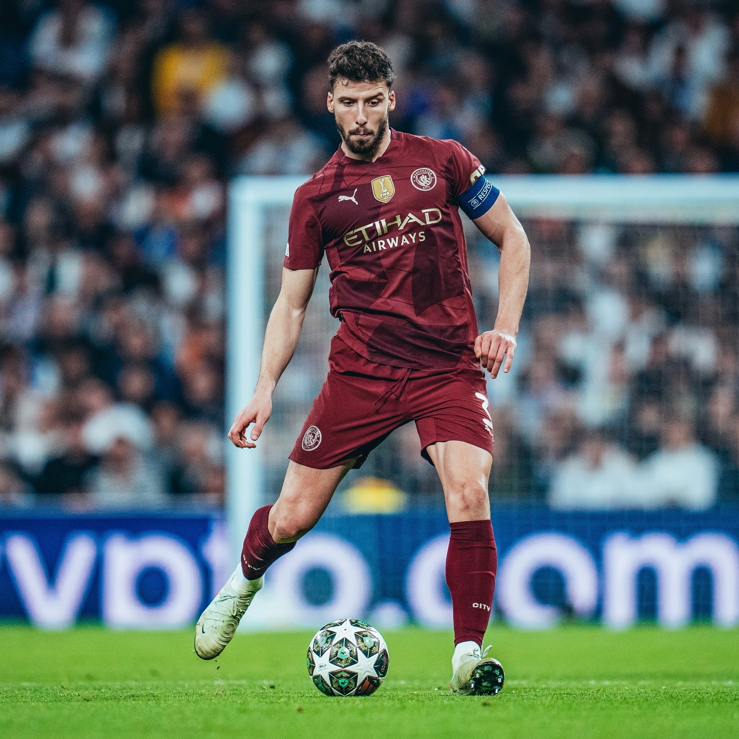 开云体育在线-曼城踢出精彩表现,雄心勃勃