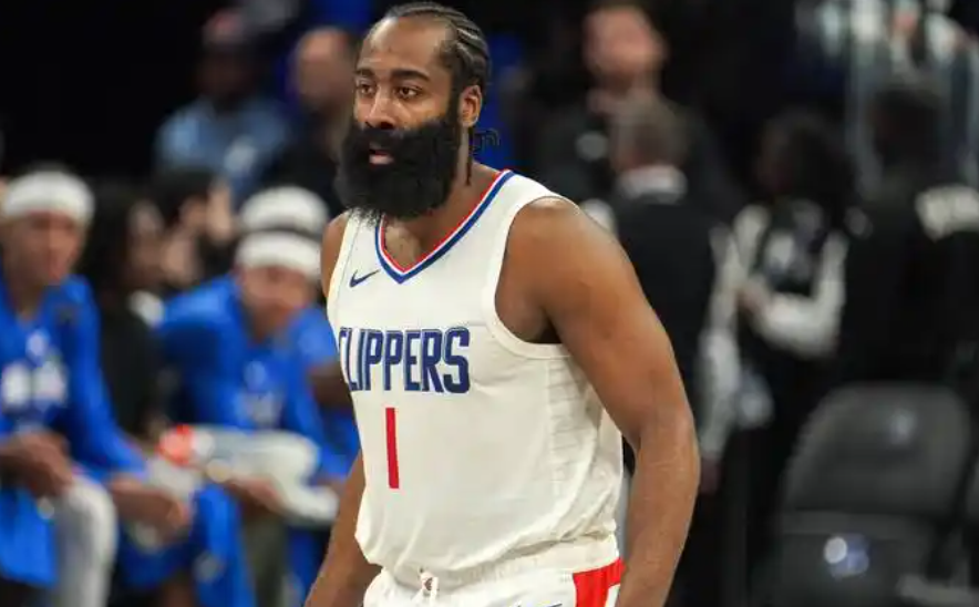 开云体育-火箭交易后首胜,哈登重回火场