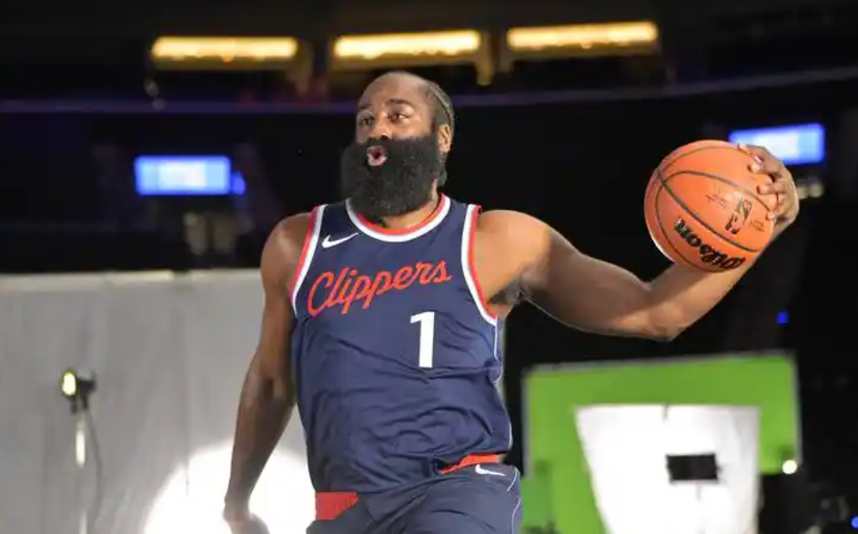 开云体育-火箭交易后首胜,哈登重回火场