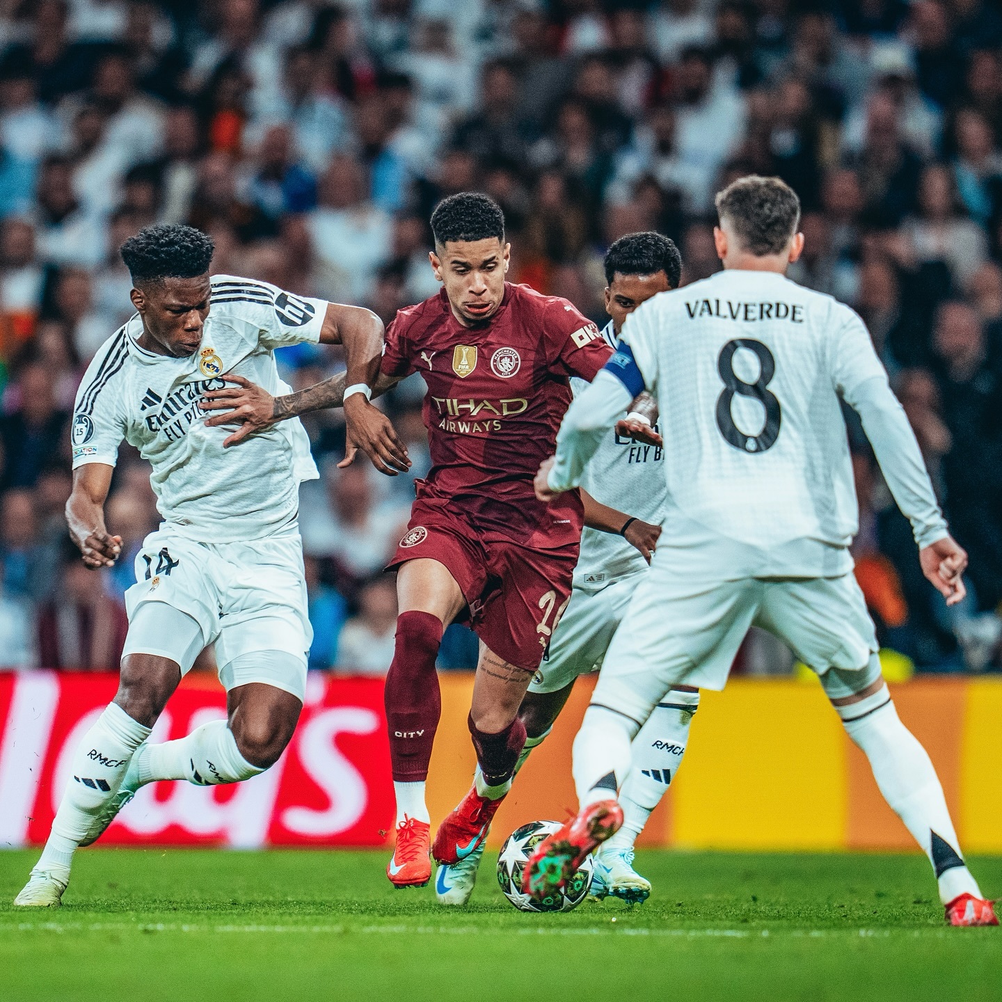 开云官方app入口-曼城惊险出线,接受欧洲赛事半决赛挑战