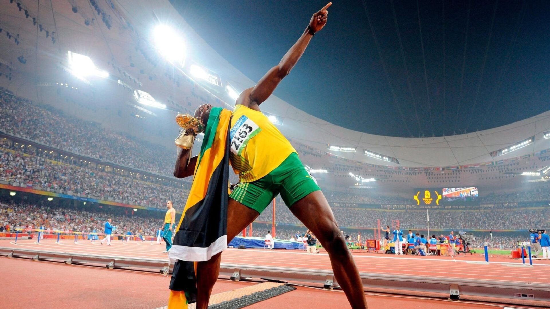 开云体育app-当红色闪电刺穿银箭残影,诺里斯在迈凯伦碾压威廉姆斯的轰鸣中重新定义极限